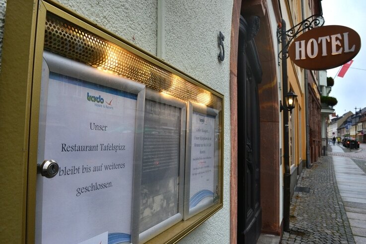 Immer noch geschlossen: Das Restaurant "Tafelspizz" im Hotel "Deutsches Haus" in Mittweida kann zurzeit keine Gäste bewirten, denn es findet sich kein Koch und keine Köchin. 