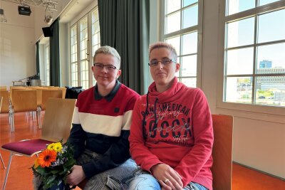 Pflegeeltern in Chemnitz dringend gesucht: Kinder warten auf ein neues Zuhause - Pflegeeltern aus Leidenschaft: Familie Albrecht übernimmt Verantwortung für Kinder.