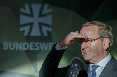 Pistorius verschlankt Verteidigungsministerium radikal: Chef des Bundeswehrverbands unterstützt die Pläne - Verschlankt den Bendlerblock radikal: Verteidigungsminister Boris Pistorius (SPD).