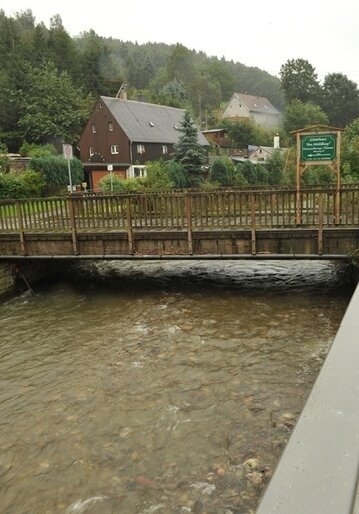 Holzbrücke am Ahnerweg