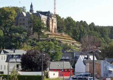 Pläne für Bettenhaus in Lichtenstein öffentlich einsehbar - Das geplante Bettenhaus soll im Gesamtbild, vor allem in Bezug auf das Lichtensteiner Schloss, so wenig dominant wie möglich wirken. 