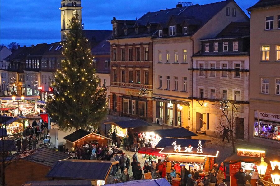 Plätzchenbacken, Weihnachtsmann-Sprechstunde, Bastelspaß: Weihnachtsmarkt in Werdau bietet viel für jüngste Besucher - Von Donnerstag bis Sonntag lädt der Werdauer Weihnachtsmarkt wieder zu einem Besuch ein. Geöffnet ist täglich von 11 bis 20 Uhr.