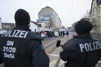 Plauen: Antifaschistische Demo verläuft weitestgehend ruhig - Antifa-Demo in Plauen