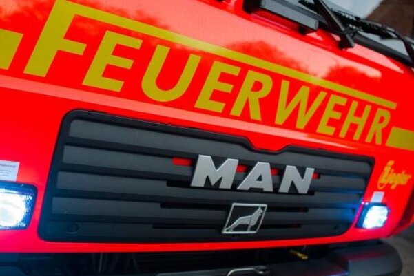 Plauen: Hobbyraum in Flammen - Haus evakuiert - 