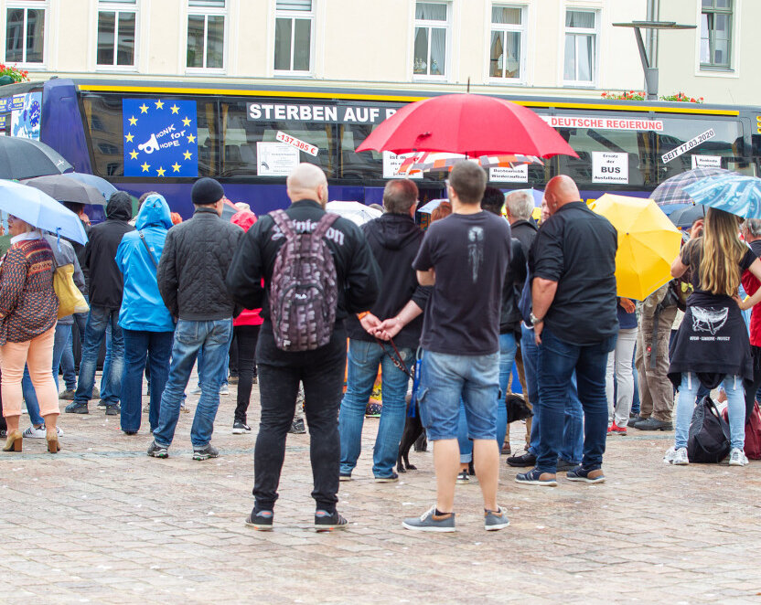 Plauen: Kundgebungen laufen ohne Zwischenfälle ab - 