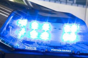 Plauen: Unbekannte attackieren 32-Jährigen - Polizei sucht Zeugen - 
