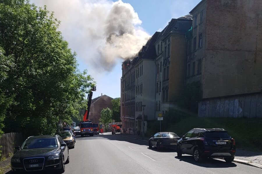 Plauen: Wohnungsbrand - 27 Bewohner in Sicherheit gebracht - 