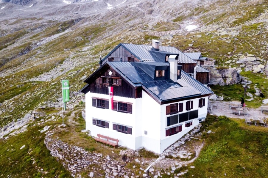 Plauener Hütte im Zillertal erwartet wieder Gäste - Am kommenden Wochenende werden Vertreter der Sektion Plauen-Vogtland des Deutschen Alpenvereins zum Anhütten in der Plauener Hütte in den Zillertaler Alpen sein. 