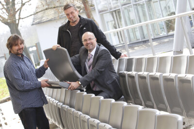 Plauener Parktheater: Einbau von 2000 neuen Sitzen gestartet - Ronny Blei, Chef des Parktheaters, Projektverantwortlicher Ludwig Düntsch und Kulturbürgermeister Steffen Zenner. 