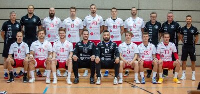 Plauener rüsten sich für Neustart - Derzeit steht das Team des HC Einheit Plauen auf dem 8. Platz in der Mitteldeutschen Handball-Oberliga. Der würde nach Beendigung der Hinrunde für die Teilnahme an der Aufstiegsrunde reichen. So heißt auch das Ziel, das Trainer Jan Richter vor dem Neustart ausgegeben hat. 