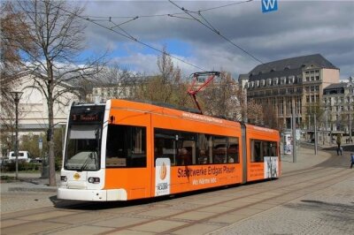 Plauener Straßenbahn fährt Betrieb weiter herunter - Da sich die Nachfrage durch Corona-Einschränkungen des öffentlichen Lebens und der Schulschließungen verringert, fahren die Straßenbahnen in Plauen ab Samstag nach einem Sonderfahrplan. 