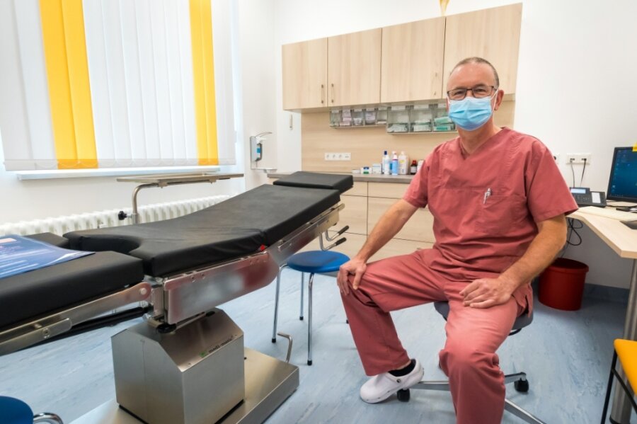 Poliklinik in Olbernhau: Die ersten Ärzte sind eingezogen - Chirurg Andreas Weigel im Eingriffsraum der chirurgischen MVZ-Praxis in Olbernhau. 