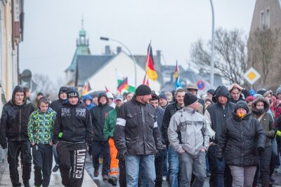 Polizei: 350 Teilnehmer bei Pegida-Kundgebung in Annaberg-Buchholz - 