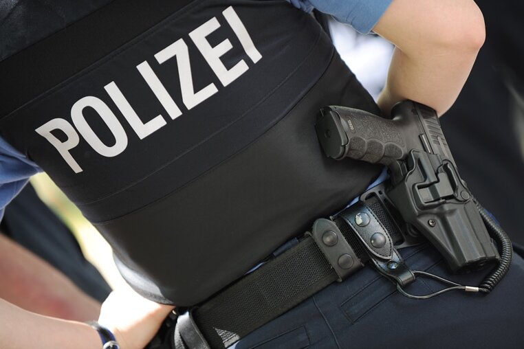 Polizei erwischt 14-Jährige mit Feuerwerkskörpern aus Tschechien - 