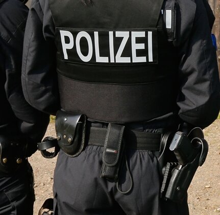Polizei kontrolliert in der Chemnitzer Innenstadt - 
