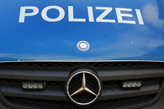 Polizei löst Geburtstagsparty mit zehn Personen in Plauen auf - 