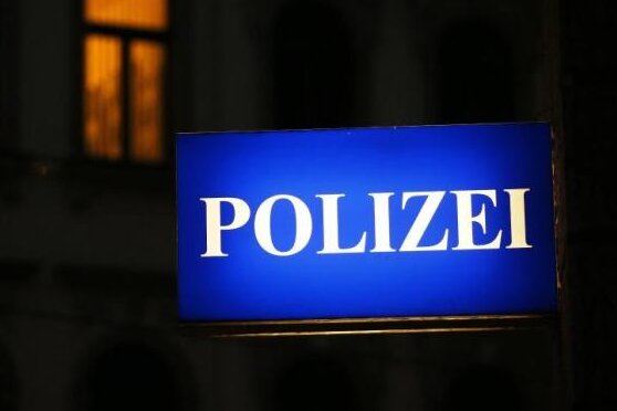 Polizei löst Versammlungen in Chemnitz und Lunzenau auf - 