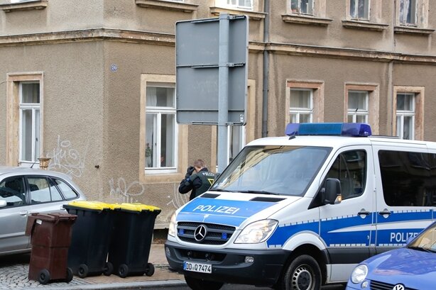 Polizei-Razzia bei Großfamilie - Die Polizei hat am Montag eine Wohnung in Frankenberg nach Diebesgut durchsucht.