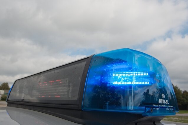 Polizei stellt mutmaßlichen Autoeinbrecher am Schloßteich - 