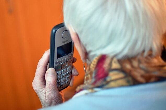 Polizei warnt vor neuer Betrugsmasche per Telefon - Die Polizeidirektion Zwickau warnt vor einer neuen Betrugsmasche per Telefon.