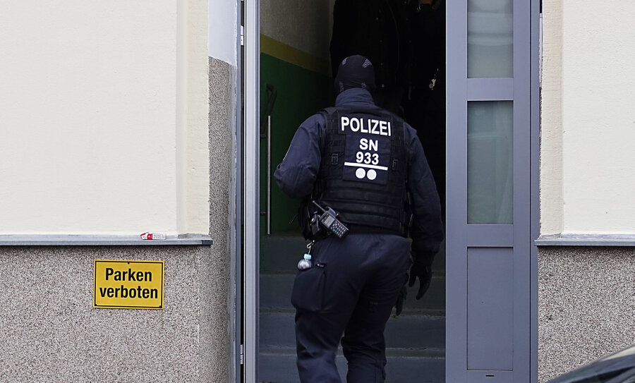 Polizeieinsatz am Sonnenberg gegen mutmaßliche Urkundenfälscher - 