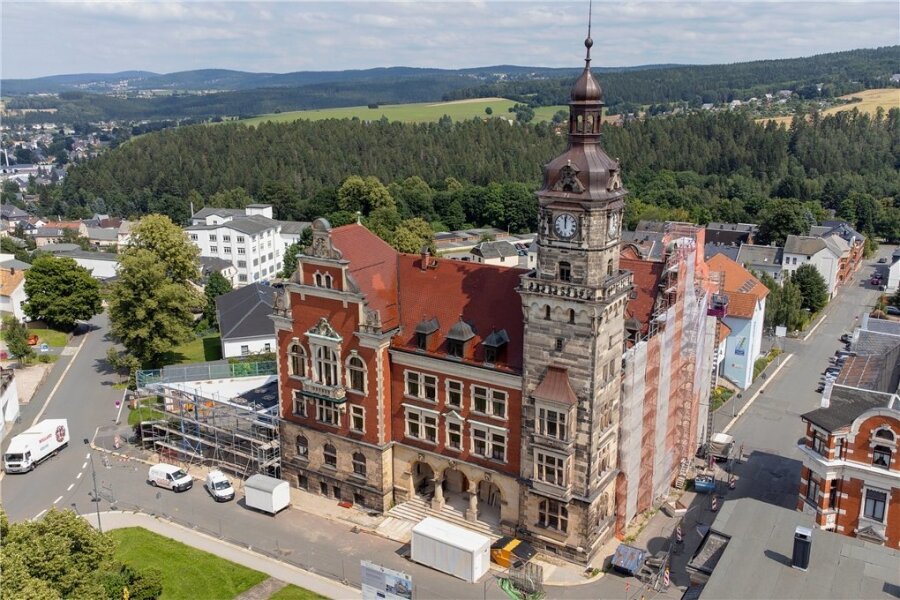 Die Stadt Falkenstein will sich nicht mehr am Projekt der Rathaus-Cloud beteiligen. Trotzdem haben alle Mails, die das Rathaus in dieser Woche verlassen haben, für das Projekt geworben. 
