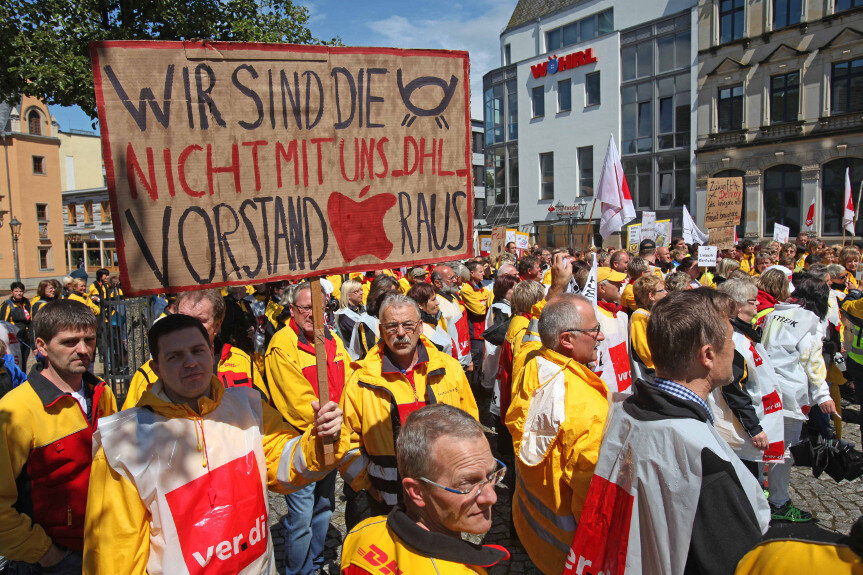 Post-Beschäftigte demonstrieren in Zwickau - 