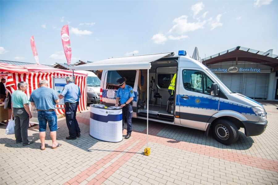 Präventionsmobil der Polizei in Stollberg statt in Neuwürschnitz - Das Präventionsmobil der Polizei, wie hier bei einer früheren Tour am Paletti-Park Lugau, kommt am Freitag nach Stollberg.