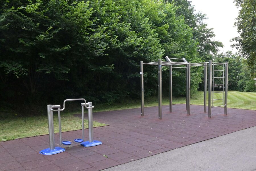 Preisgeld fließt in Möplü-Park: Was Kirchberg auf dem Freizeitgelände vorhat - Die Freiluft-Sportanlage im Möplü-Park Kirchberg soll um einen Bouleplatz ergänzt werden.