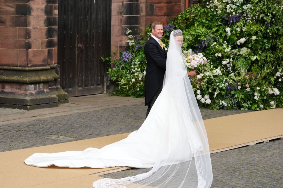Prinz William bei "Hochzeit des Jahres" gesichtet - Olivia Henson und Hugh Grosvenor, der Duke of Westminster, vor ihrer Hochzeit.