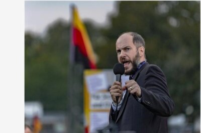 "Pro Chemnitz" lotet Zusammenarbeit mit Poggenburg-Partei aus - Martin Kohlmann, Chef von Pro Chemnitz, sieht "Potenzial für eine Zusammenarbeit" mit dem  "Aufbruch deutscher Patrioten".