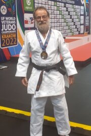 Professor feiert seinen größten Erfolg - Thomas Villmann erkämpfte sich bei der Judo-WM der Veteranen die Bronzemedaille. 