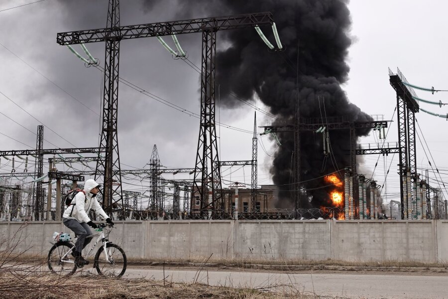 Prognose: Ukrainische Wirtschaft schwächelt - Ein Großteil der ukrainischen Energie-Infrastruktur fällt durch die russischen Angriffe mittlerweile aus