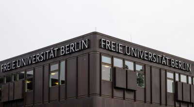Propalästinensische Aktivisten besetzen Hof der FU Berlin - Die Freie Universität Berlin kündigte ein rasches Vorgehen an.