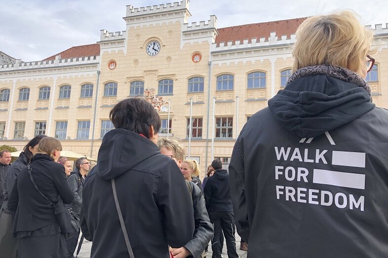 Protestaktion in Zwickau gegen moderne Sklaverei - 