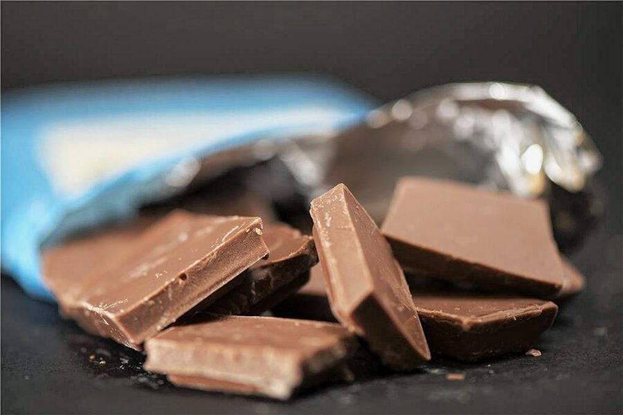 Prozess im Erzgebirge: Dreister Einbrecher isst Schokolade der Enkel auf - Haftstrafe - Der 29-Jährige futterte die Weihnachtsschokolade für die Enkel weg. 