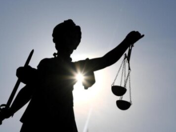 Prozess in Aue: Erzgebirger erscheint nicht vor Gericht - Bewährungsstrafe - 