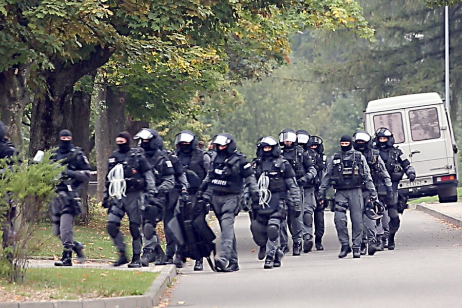 Prozessbeginn zu Ausschreitungen in Erstaufnahme Chemnitz-Ebersdorf - Die Polizei im Großeinsatz bei den Ausschreitungen von 2013