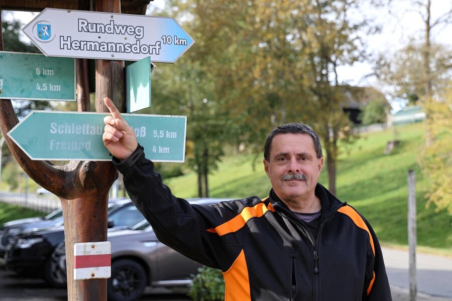 Pyramidenverein legt neuen Rundwanderweg im Erzgebirge an - Siegbert Ullrich freut sich, dass Hermannsdorf einen eigenen Wanderweg hat.