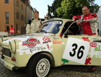 Quintett besticht durch schnelle Zeiten - Michael Schröder und Susann Finger vom MC Grünhain waren bei der Sachsen-Rallye in der kleinsten Hubraumklasse klare Sieger. 