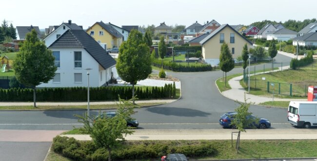 Rätselhafter Preisverfall für Einfamilienhäuser in Freiberg - Laut einer Studie der Landesbausparkassen sind die Preise für Eigenheime in Freiberg gesunken. Dabei gibt es in der Stadt attraktive Standorte, wie die Eigenheimsiedlung in Freiberg Neufriedeburg.