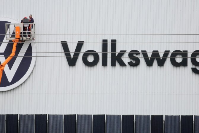Bei VW in Zwickau soll ein Mitarbeiter systematischen rassistischen Anfeindungen ausgesetzt gewesen sein. Die Namen der Täter nennt er nicht. 