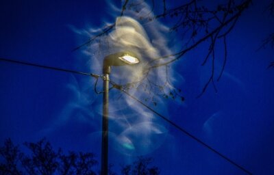 Rathaus sucht nach Fördergeld für besseres Licht - Lichteffekte: In Falkenau wurden entlang der Dorfstraße und Am Haltepunkt bereits sparsame LED-Leuchten montiert. 