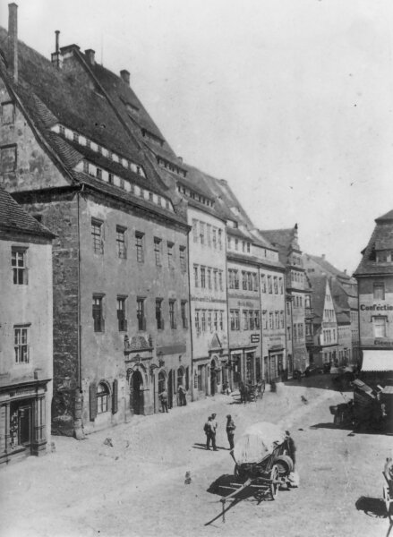 Ratskeller erlebte einstigen Einkaufsglanz - 
              <p class="artikelinhalt">Kaufhaus am Obermarkt Ende des 19. Jahrhunderts. </p>
            