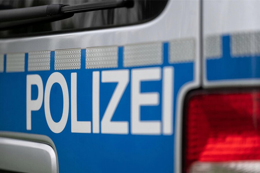 Raubüberfall auf Reichenbacher Schuhgeschäft: Dieb erbeutet 630 Euro - Die Polizei sucht Zeugen zu einem Fall von Erpressung am Mittwochabend in Reichenbach.