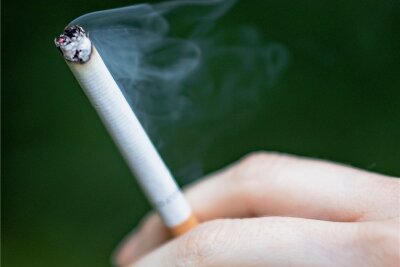 Rauchen macht alt - Suchtkranke sind durch die Einschränkungen in der Pandemie besonders hart getroffen. 