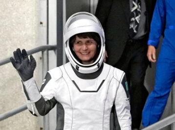 Raumfahrtmuseum Mittweida: Darum muss eine italienische Astronautin auf ihren Joghurt verzichten - Samantha Cristoforetti - italienische Astronautin.
