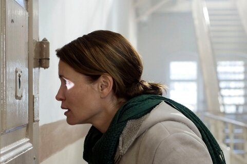 2011: Die Schauspielerin Anja Kling in einer Szene des Films "Es ist nicht vorbei". Öfters war Hoheneck Drehort für Filmleute. 