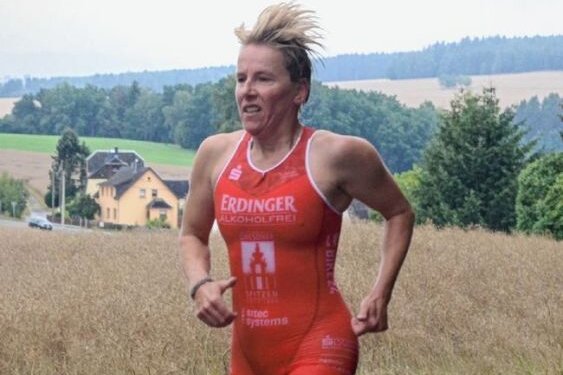 Rebesgrüner trotz dicker Regenwolken zufrieden - Siegerin Jana Richter aus Plauen war die Zeitschnellste über die halbe Distanz.