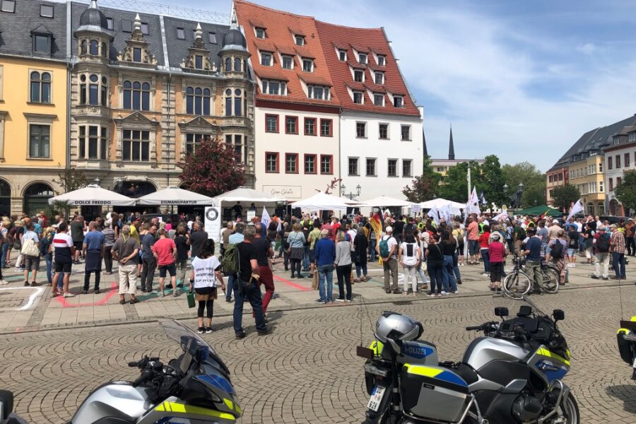 Kundgebung auf dem Hauptmarkt in Zwickau.